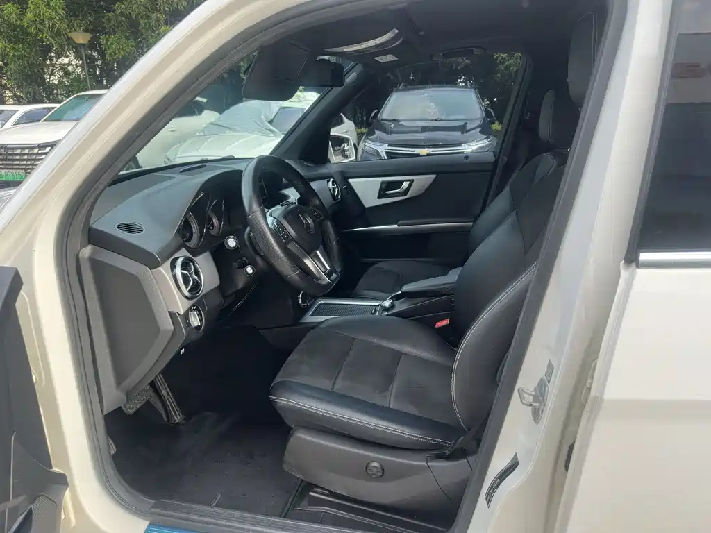 Mercedes-Benz GLK-Class 2015