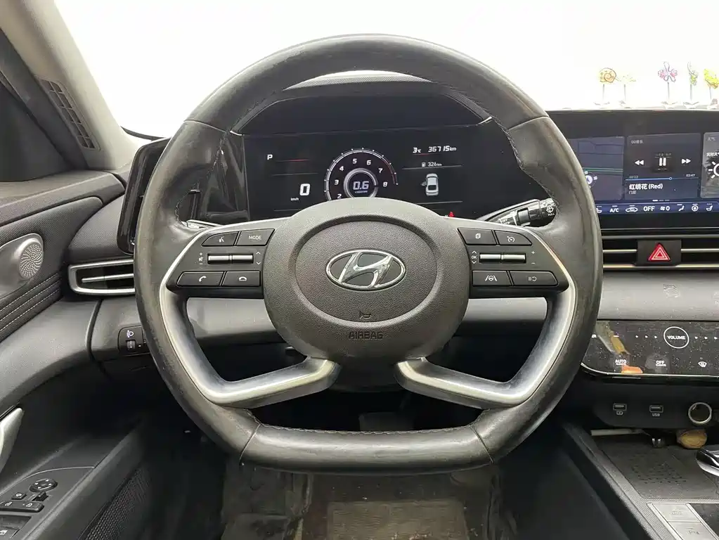 Hyundai Elantra 2021 — фото 14