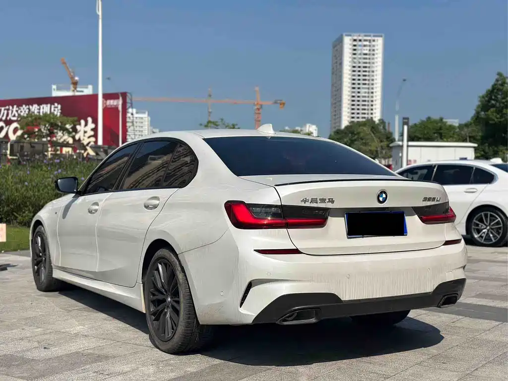 BMW 3 Series 2021