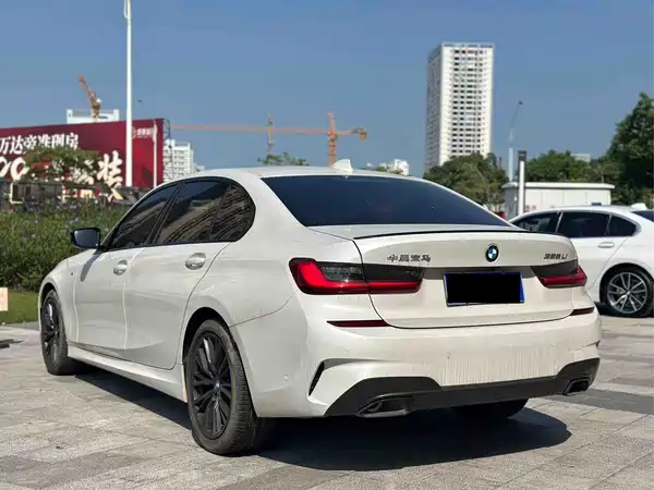 BMW 3 Series 2021