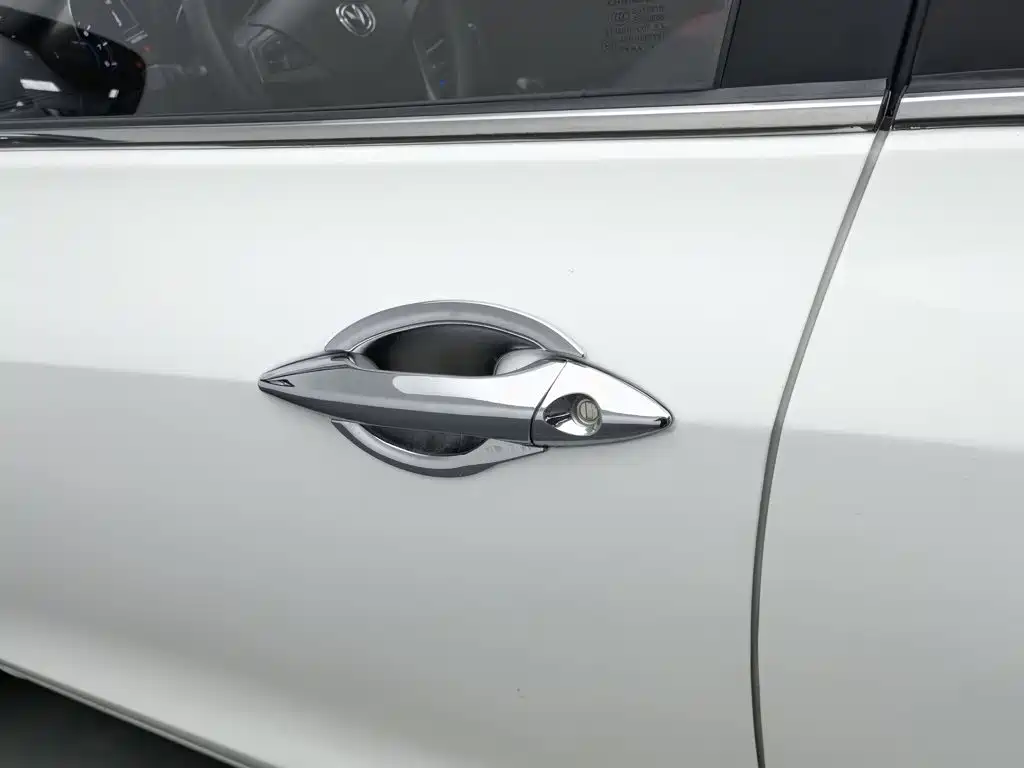 Changan Eado XT 2016 — фото 18