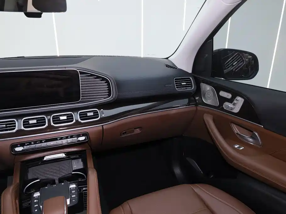 Mercedes-Benz GLE 2025 — фото 11