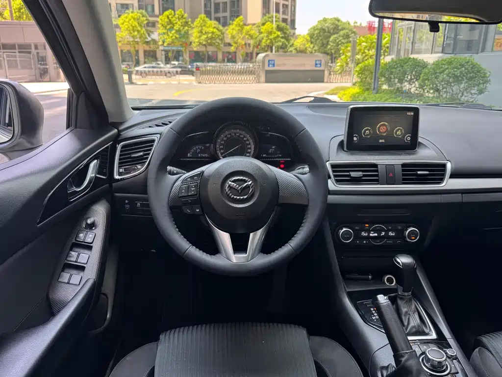 Mazda 3 Axela 2015 — фото 8