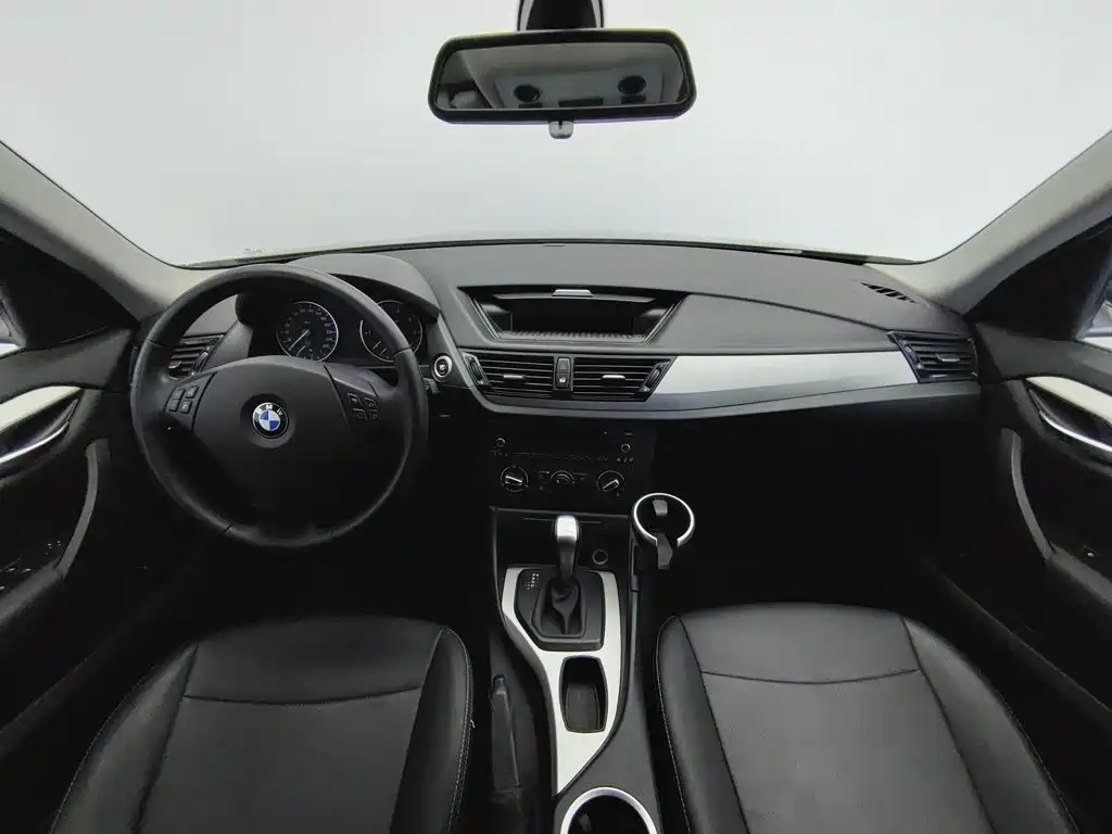 BMW X1 2013 — фото 5