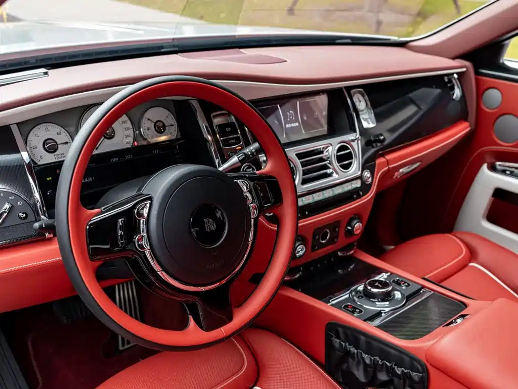 Rolls-Royce Ghost 2019 — фото 11
