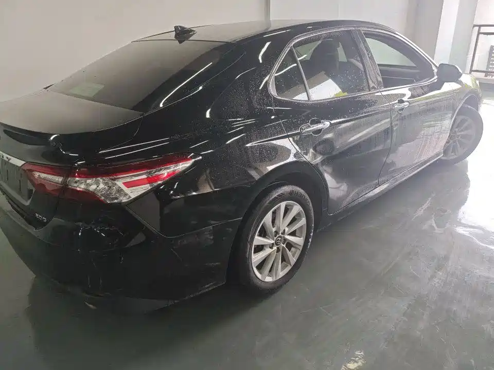 Toyota Camry 2023 — фото 9