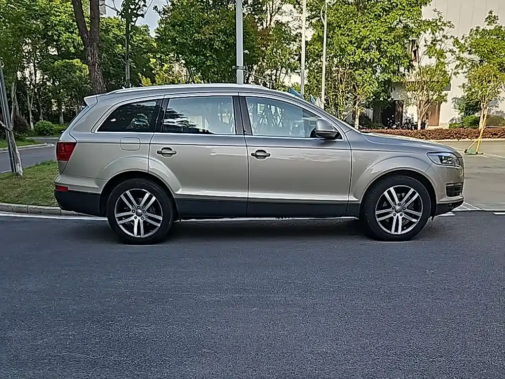 Audi Q7 2008 — фото 2