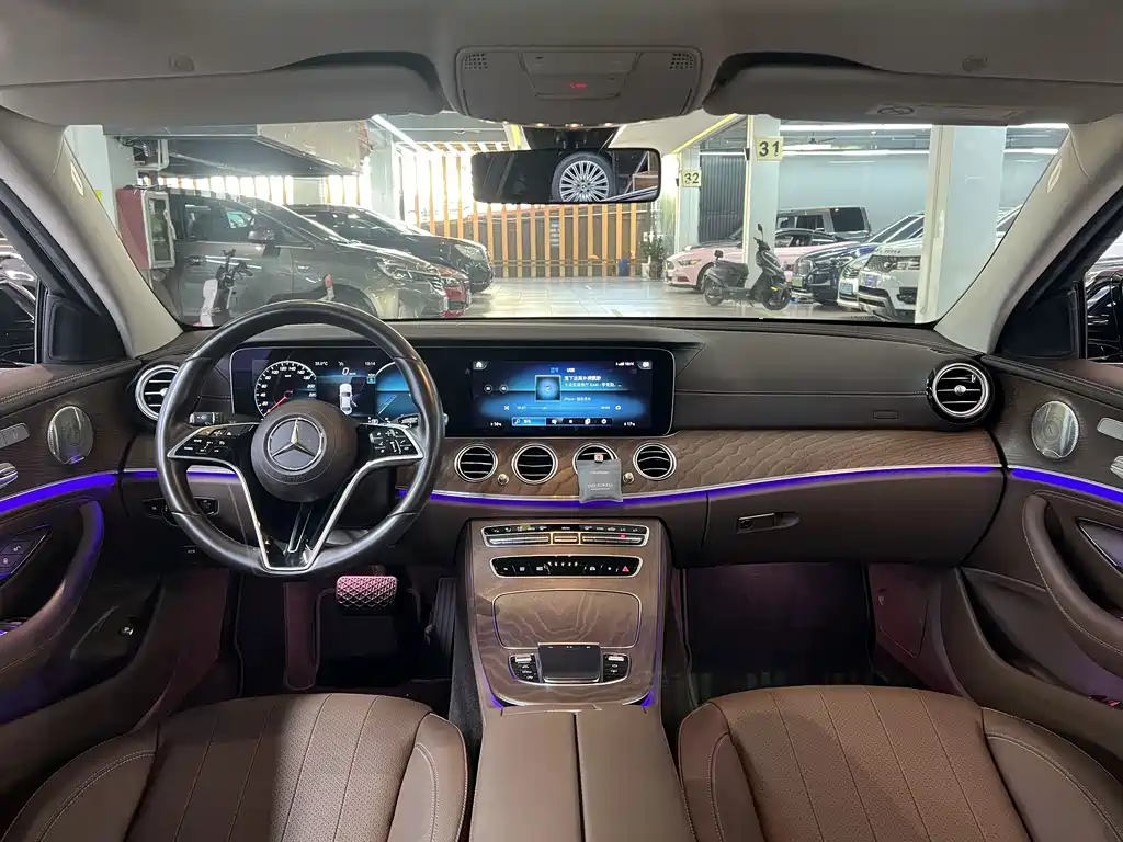 Mercedes-Benz E-Class 2022 — фото 18