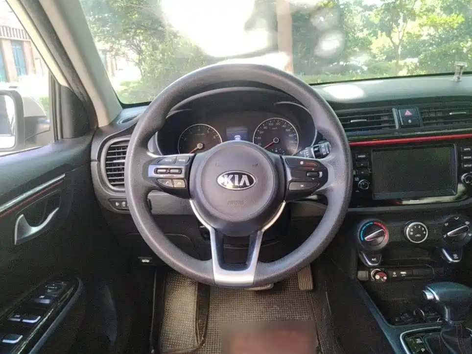 Kia KX CROSS 2018 — фото 13