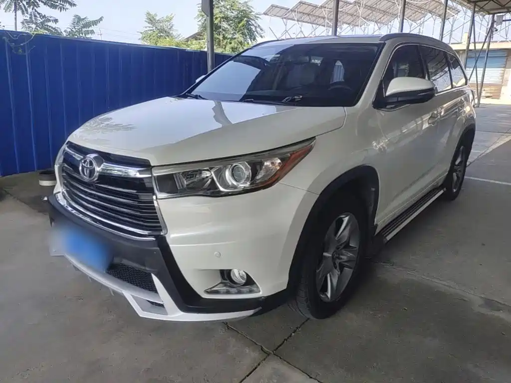Toyota Highlander 2017 — фото 1