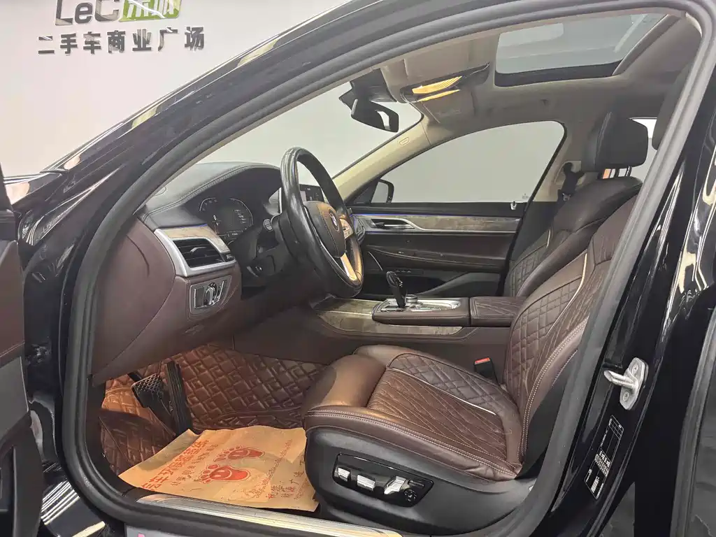 BMW 7 Series 2022 — фото 10