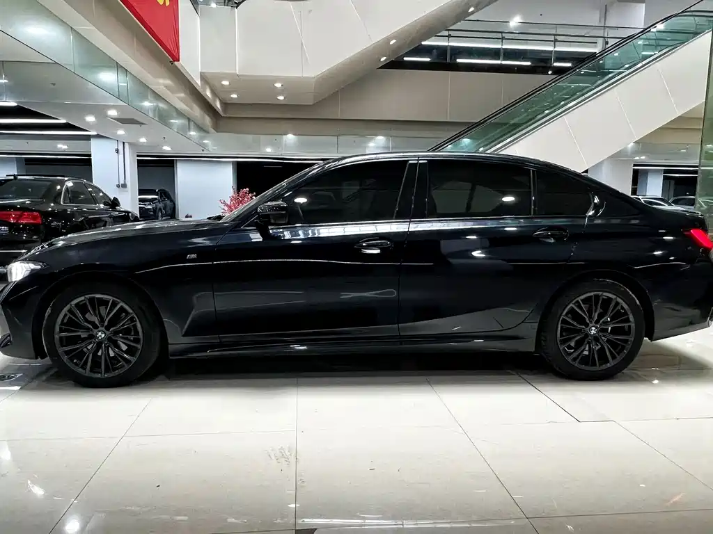 BMW 3 Series 2024