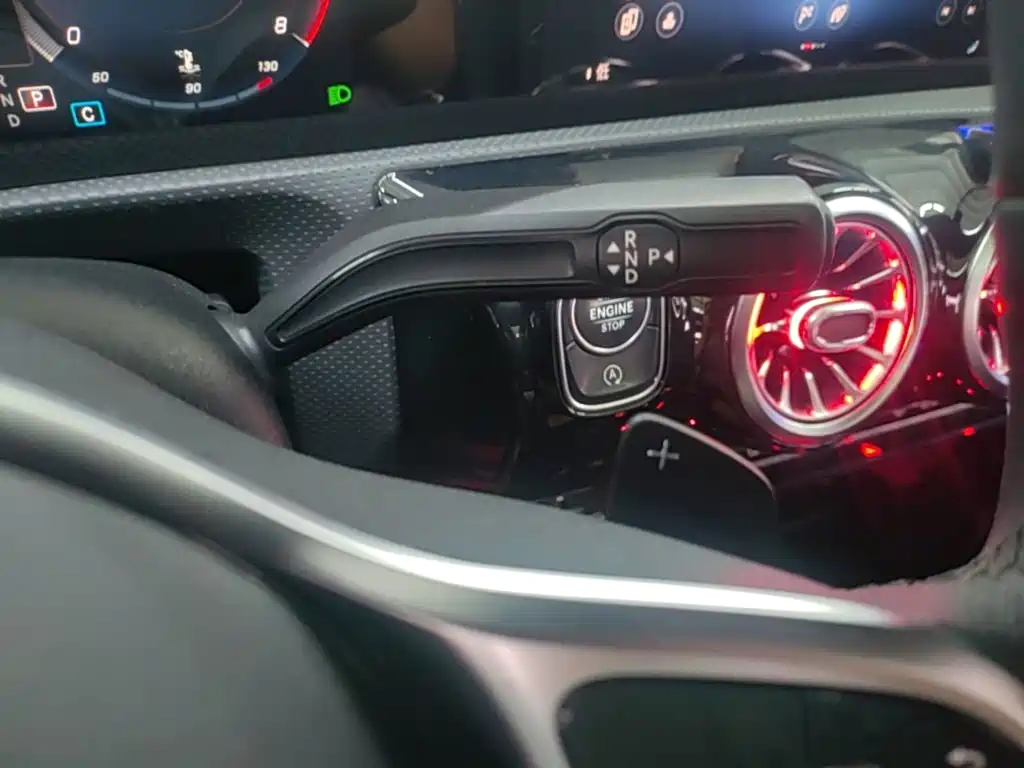 Mercedes-Benz A-Class 2022 — фото 14