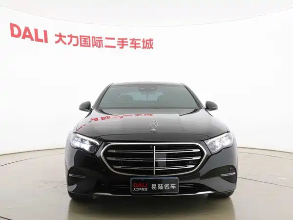 Mercedes-Benz E-Class 2024