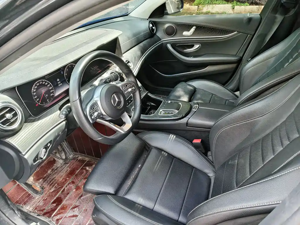 Mercedes-Benz E-Class 2019 — фото 18