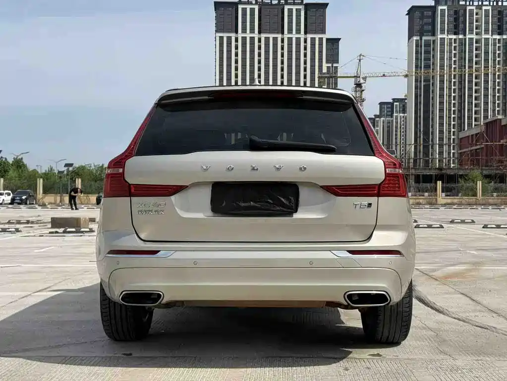 Volvo XC60 2020 — фото 2