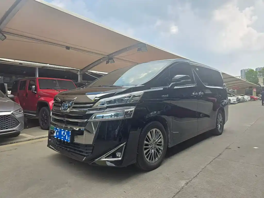Toyota Vellfire 2021 — фото 1