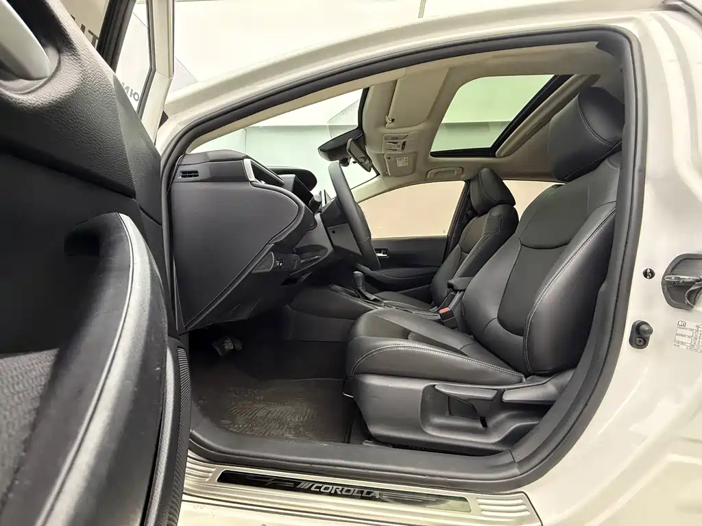 Toyota Corolla 2022 — фото 18