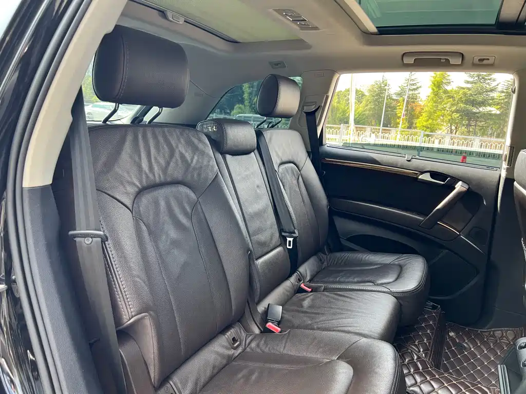 Audi Q7 2015 — фото 28