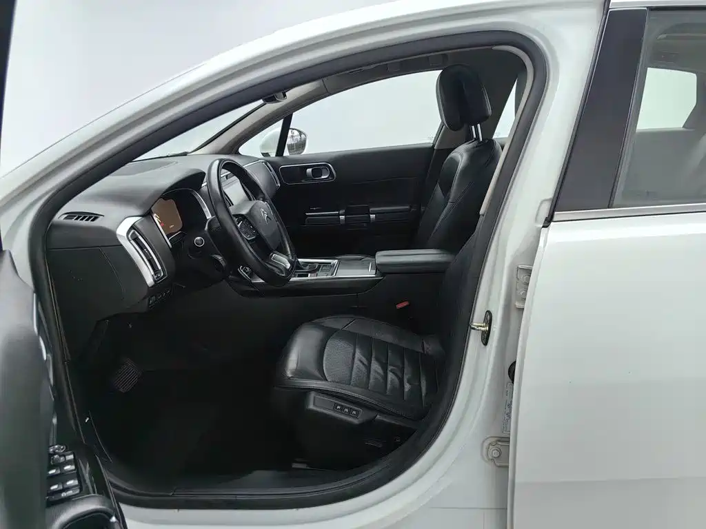 Citroën C6 2016 — фото 10