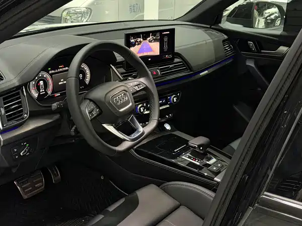 Audi Q5L 2025