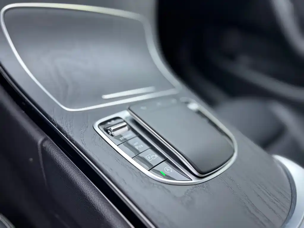 Mercedes-Benz C-Class 2020 — фото 4