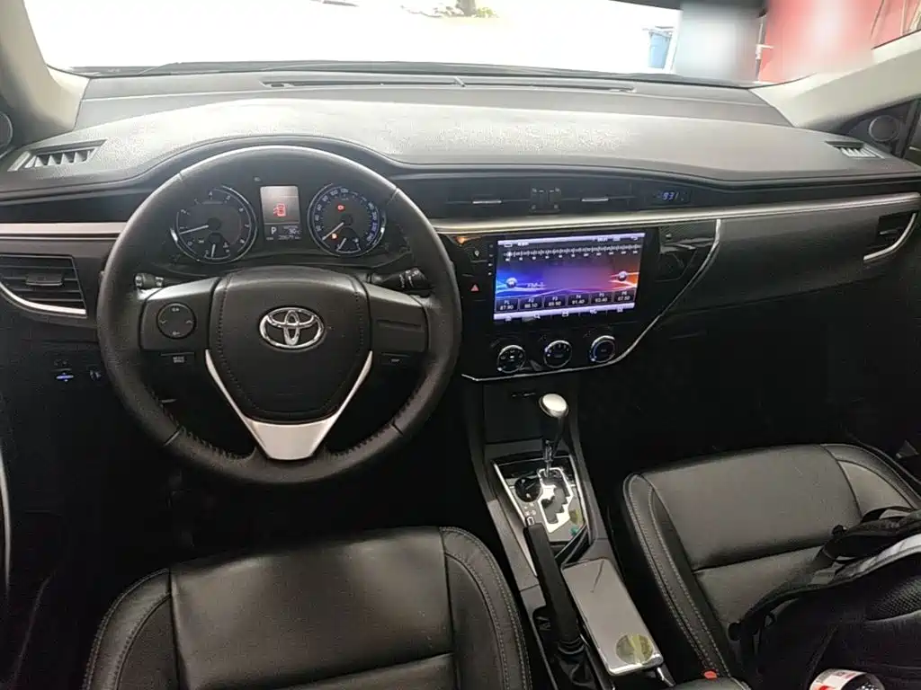 Toyota Corolla 2017 — фото 10