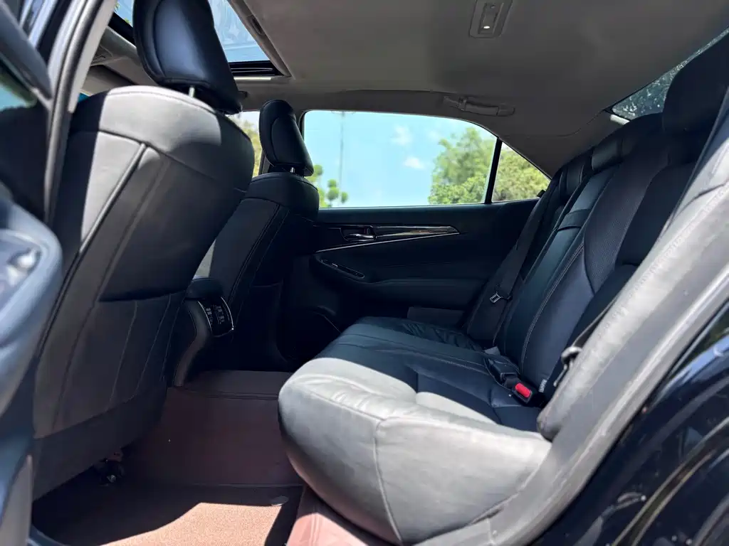 Toyota Crown 2019 — фото 16