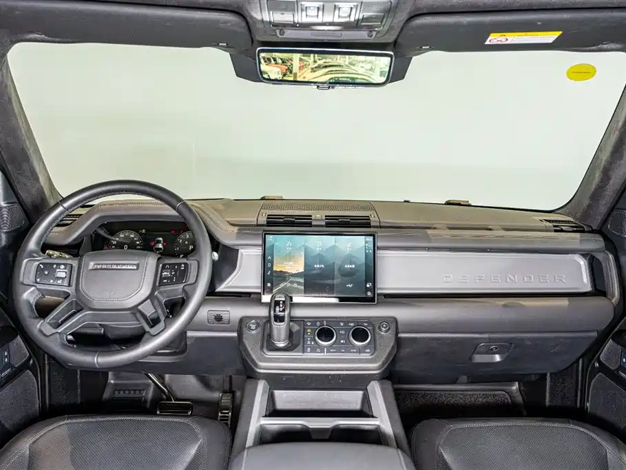 Land Rover Defender 2025 — фото 10