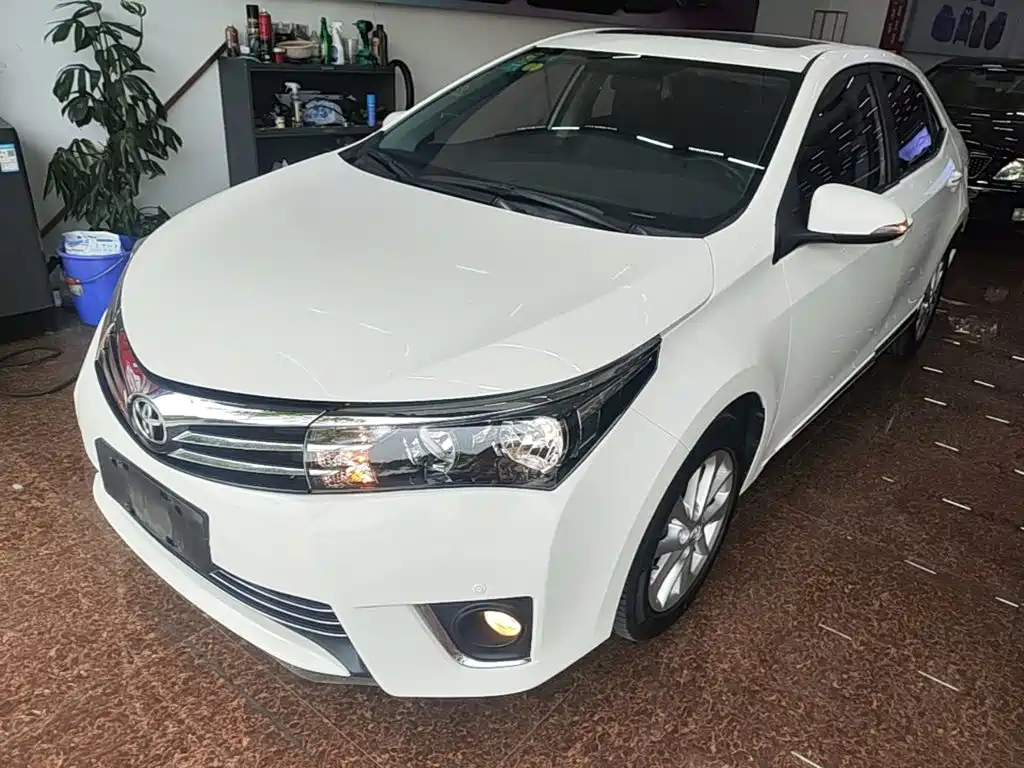 Toyota Corolla 2017 — фото 2