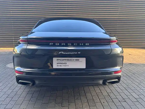Porsche Panamera 2025