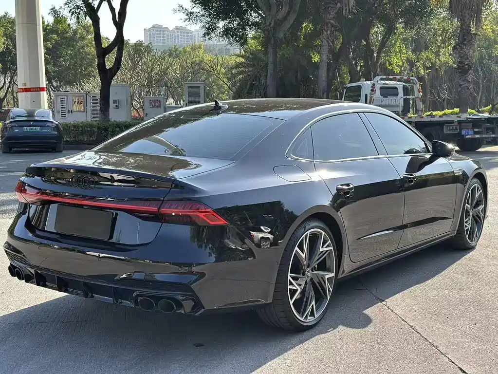 Audi A7L 2023 — фото 4