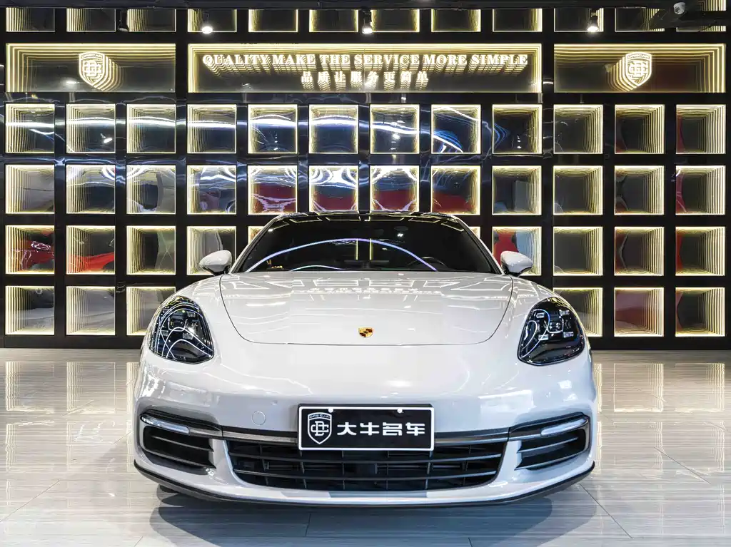 Porsche Panamera 2019 — фото 2