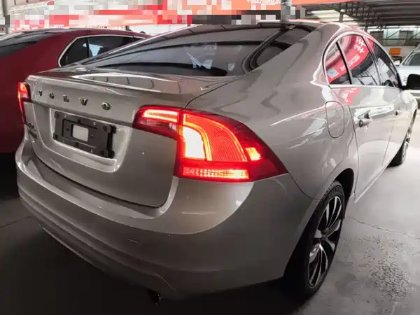 Volvo S60 2019
