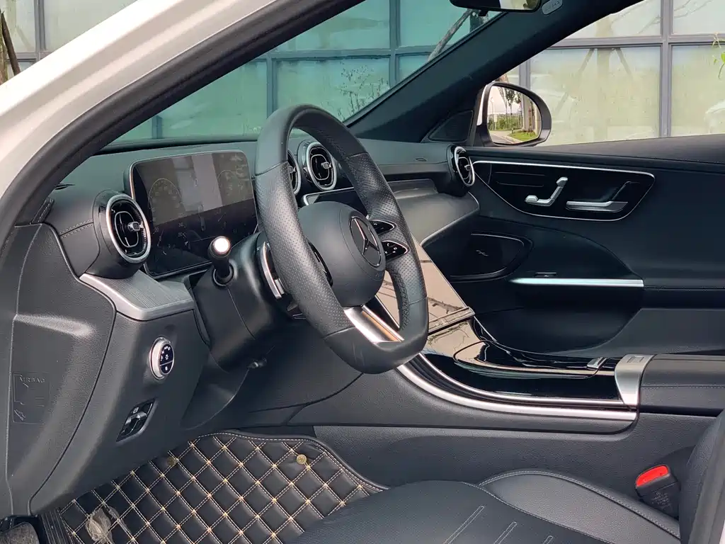 Mercedes-Benz C-Class 2022 — фото 8