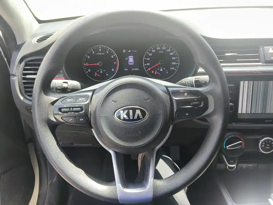 Kia KX CROSS 2019 — фото 15