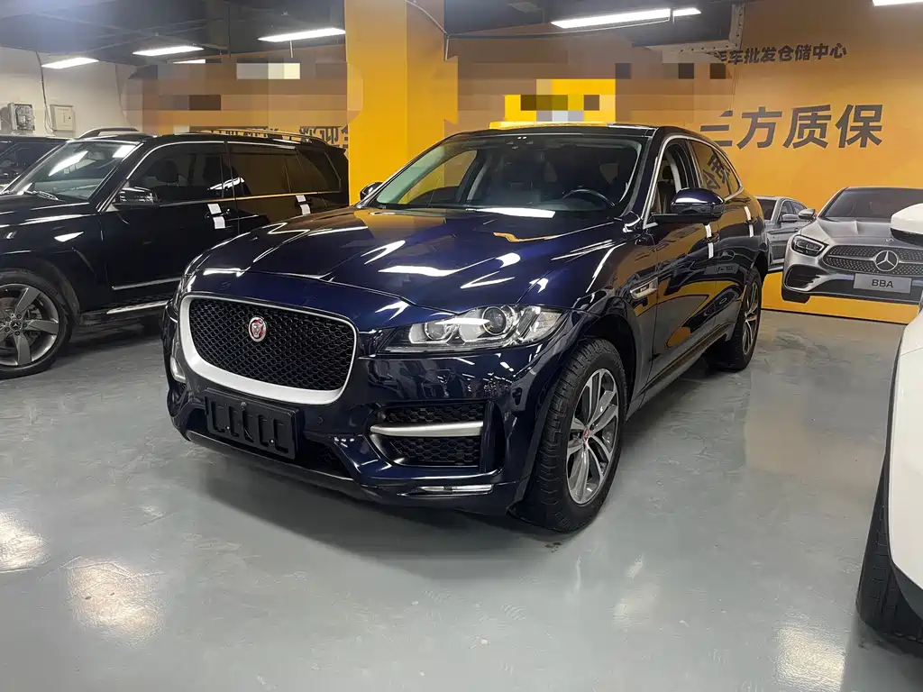 Jaguar F-PACE 2017 — фото 1
