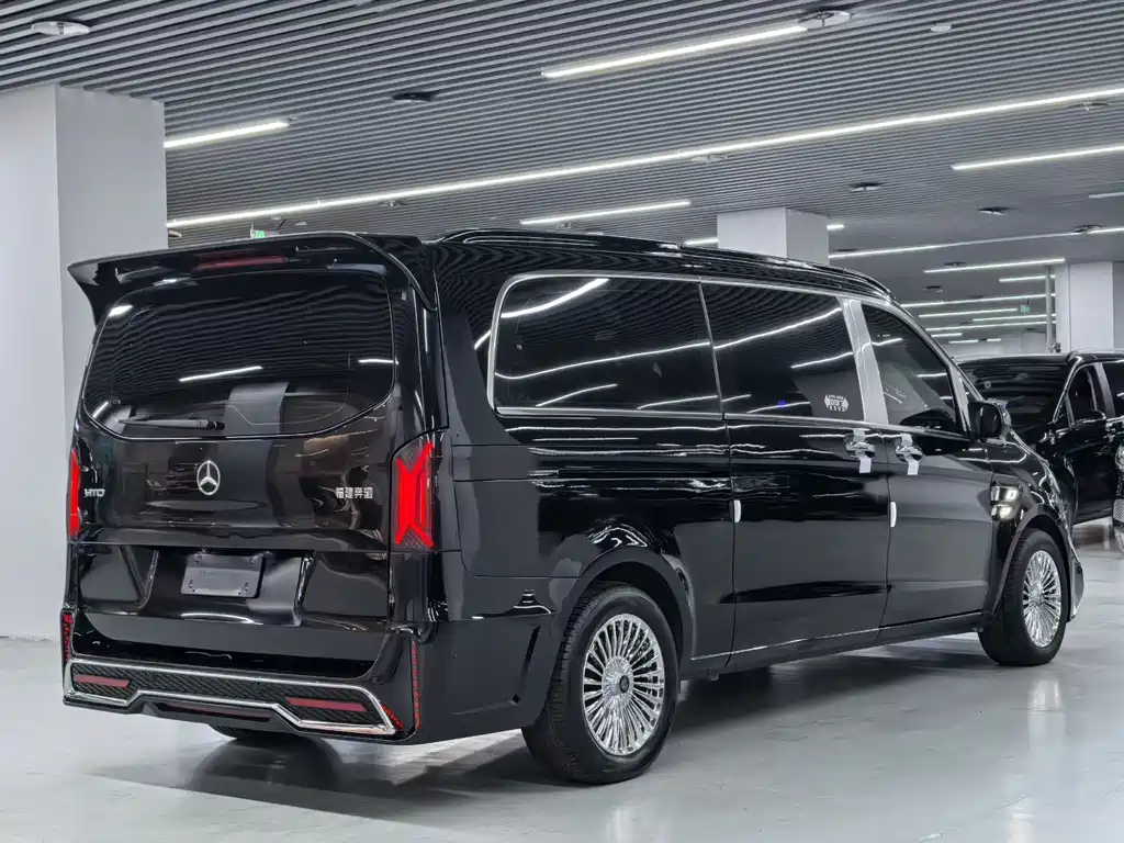 Mercedes-Benz Vito 2023 — фото 9