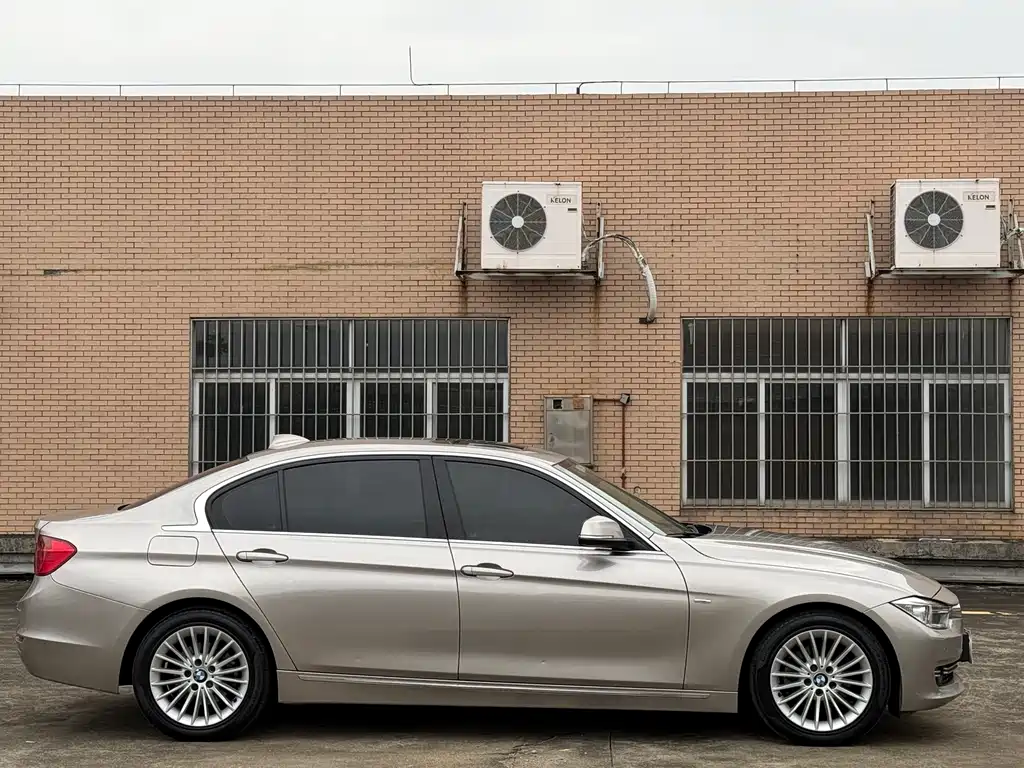 BMW 3 Series 2013 — фото 12