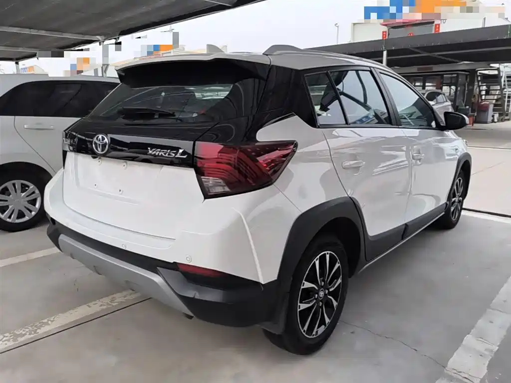 Toyota Yaris L 2021 — фото 7