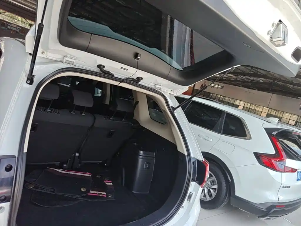 Mitsubishi Outlander 2022 — фото 19