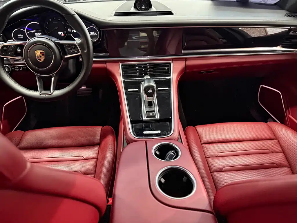 Porsche Panamera 2020 — фото 16