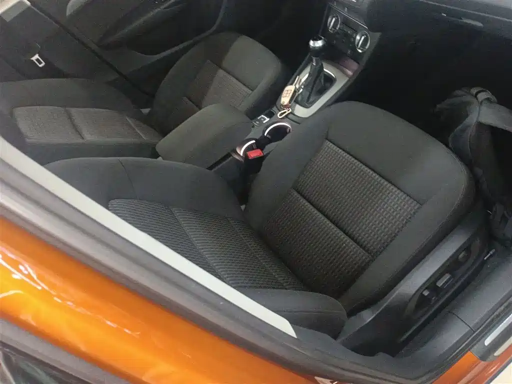 Audi Q3 2015 — фото 20