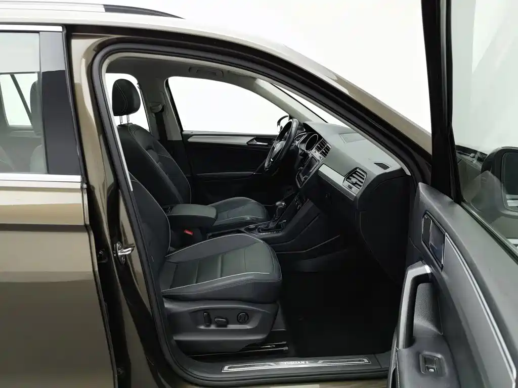 Volkswagen Tiguan L 2019 — фото 23