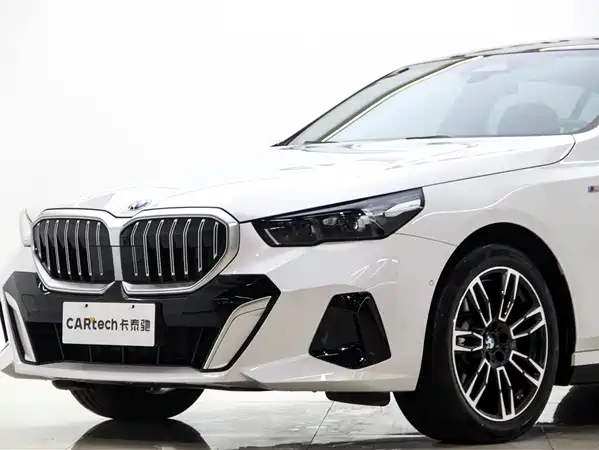 BMW 5 Series 2024
