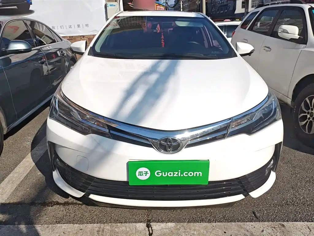 Toyota Corolla 2018 — фото 3