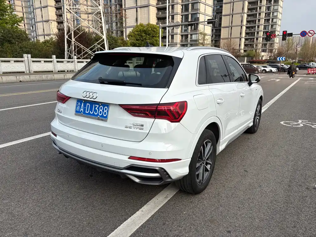 Audi Q3 2022
