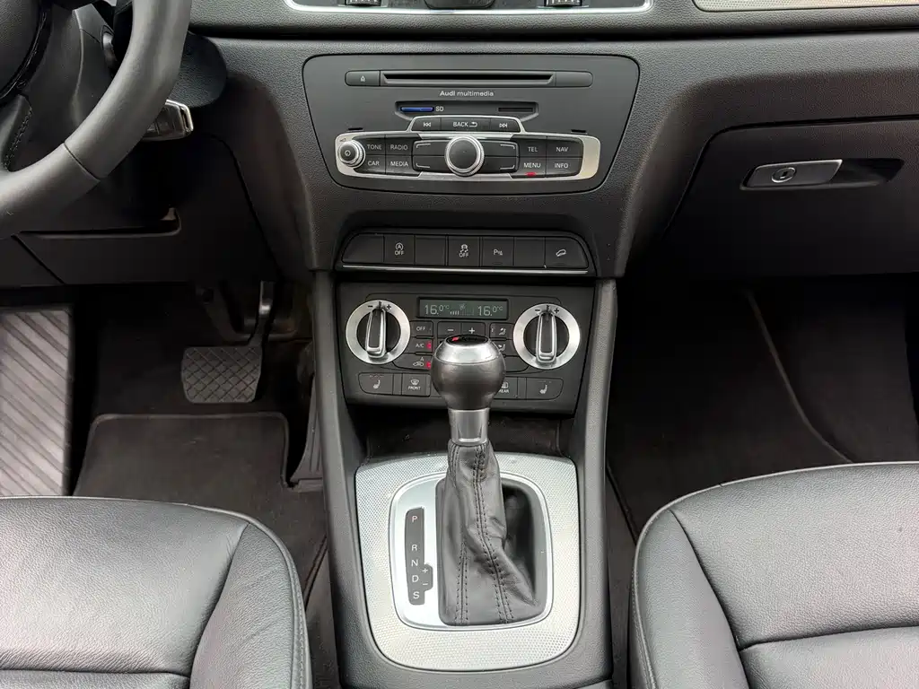 Audi Q3 2014 — фото 16