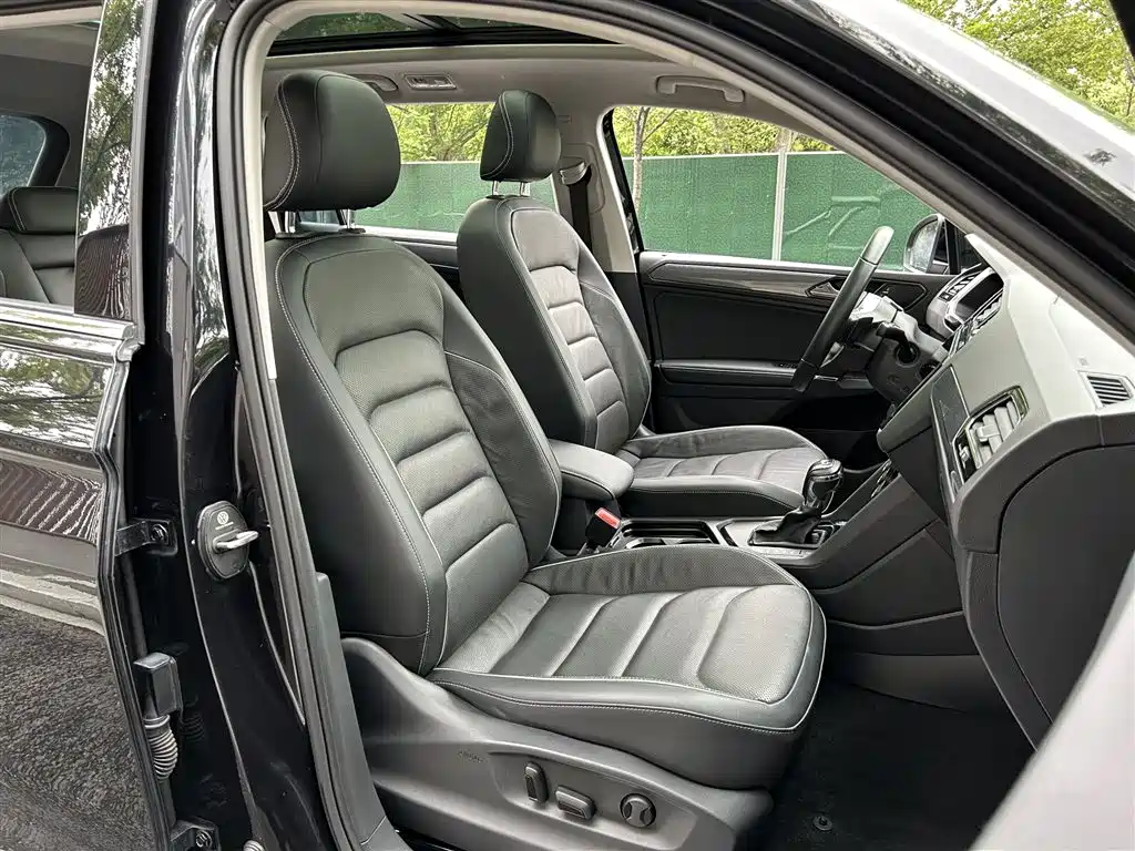 Volkswagen Tiguan L 2020 — фото 17
