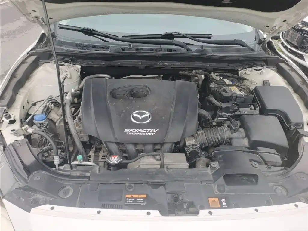 Mazda 3 Axela 2016 — фото 16